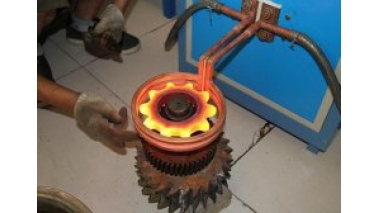 <b>高频淬火设备进行齿轮淬火的注意事项</b>