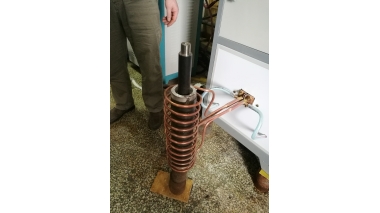 中频感应加热设备快换感应器夹头的典型结构都有哪些？