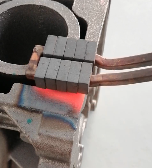 中频加热电源对导轨进行淬火产生的缺陷都有哪些?