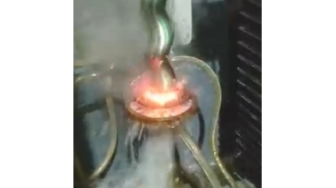 机床花键轴的淬火热处理采用高频感应加热设备